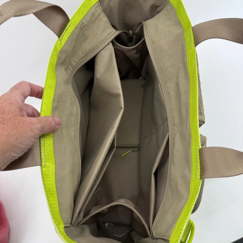 Lululemon New Parent Tote Bag 20L Nomad Faded Zap Tan Lime Green Ripstop Utility
